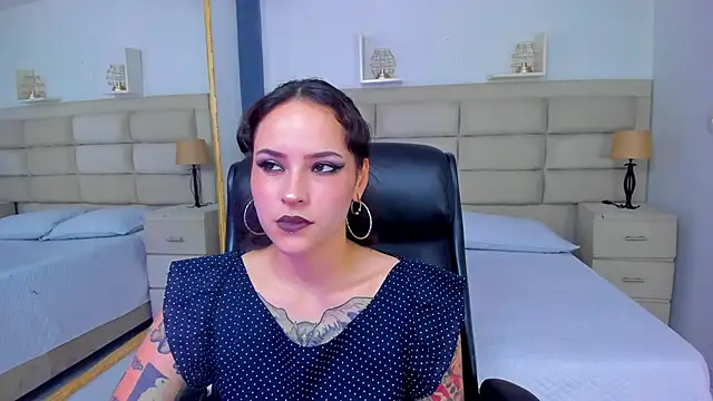 Snapshot of AnnyThompson_ chatting on October 29, 2025, 9:25 pm AnnyThompson online show from October 29, 2025, 9:25 pm