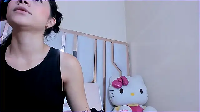 Snapshot of TifanyChill chatting on November 15, 2025, 8:13 pm TifanyChill online show from November 15, 2025, 8:13 pm