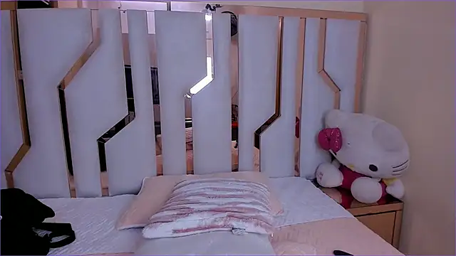 Snapshot of TifanyChill chatting on November 11, 2025, 6:25 pm TifanyChill online show from November 11, 2025, 6:25 pm