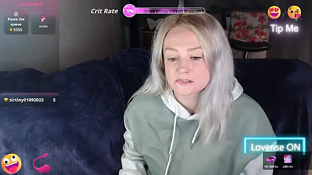 laurynrox online show from November 14, 2025, 12:03 am