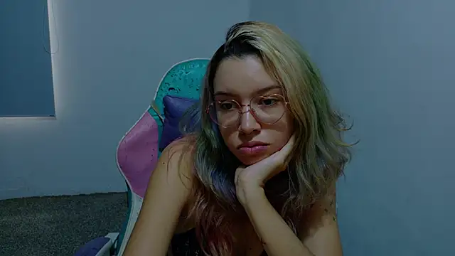 WandaDoll online show from April 7, 2026, 12:07 pm