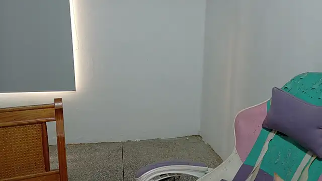 WandaDoll online show from April 12, 2026, 12:19 pm