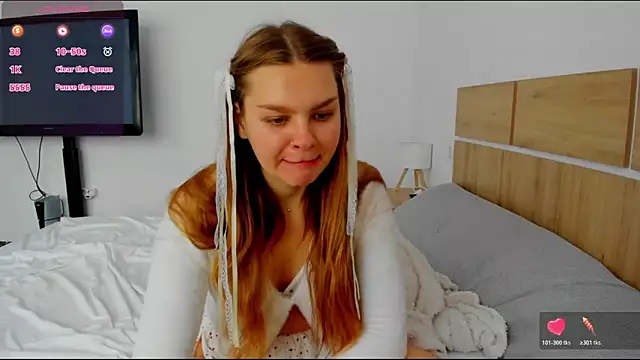 Molly sweetie online show from April 5, 2026, 6:20 am