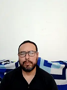 Snapshot of ElSunEagle chatting on January 18, 2026, 5:49 pm ElSunEagle online show from January 18, 2026, 5:49 pm
