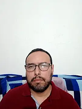 Snapshot of ElSunEagle chatting on January 8, 2026, 1:11 am ElSunEagle online show from January 8, 2026, 1:11 am