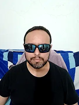 Snapshot of ElSunEagle chatting on May 8, 2026, 2:48 am ElSunEagle online show from May 8, 2026, 2:48 am