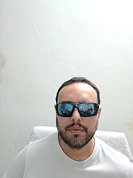 Snapshot of ElSunEagle chatting on May 3, 2026, 2:38 am ElSunEagle online show from May 3, 2026, 2:38 am