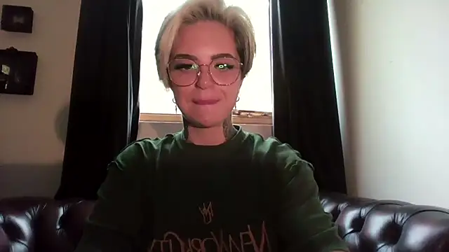 Snapshot of Rubyrichhxo chatting on October 19, 2025, 9:12 am Rubyrichhxo online show from October 19, 2025, 9:12 am