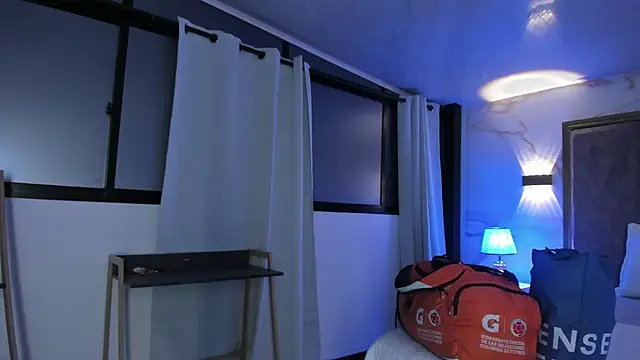 GiselOrtiz online show from April 6, 2026, 10:38 am