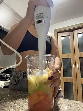 Snapshot of GiselOrtiz chatting on November 22, 2025, 10:25 am GiselOrtiz online show from November 22, 2025, 10:25 am