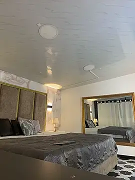 Snapshot of GiselOrtiz chatting on November 11, 2025, 10:43 am GiselOrtiz online show from November 11, 2025, 10:43 am