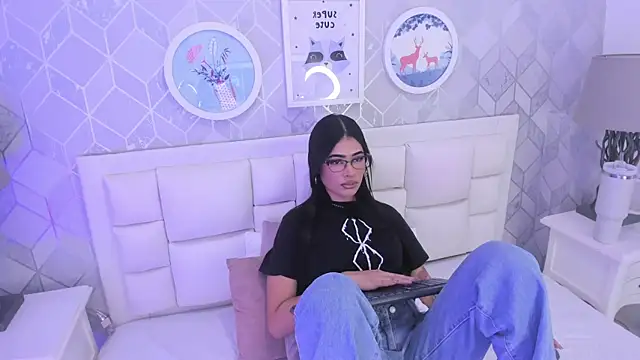 Jasmine55   online show from October 22, 2025, 7:46 pm