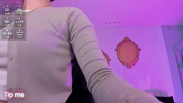 CorinneRusso online show from March 20, 2026, 12:39 pm