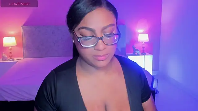 BlakmillerrGilson online show from November 2, 2025, 8:03 pm