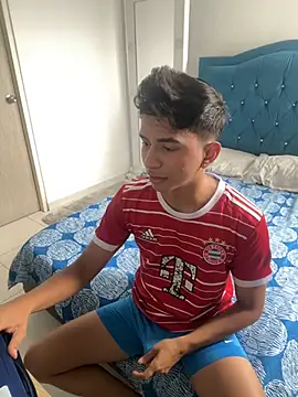 Leonarrrd 01 online show from March 14, 2025, 7:55 pm