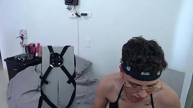 Snapshot of Antonella_Cruz02 chatting on March 16, 2025, 8:10 pm Antonella Cruz02 online show from March 16, 2025, 8:10 pm