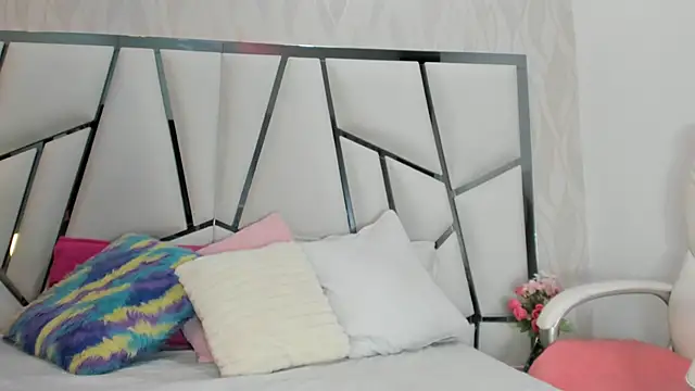  aurora18  online show from January 14, 2026, 3:10 am