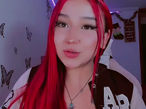 Snapshot of madisonx17 chatting on January 15, 2026, 9:29 pm madisonx17 online show from January 15, 2026, 9:29 pm