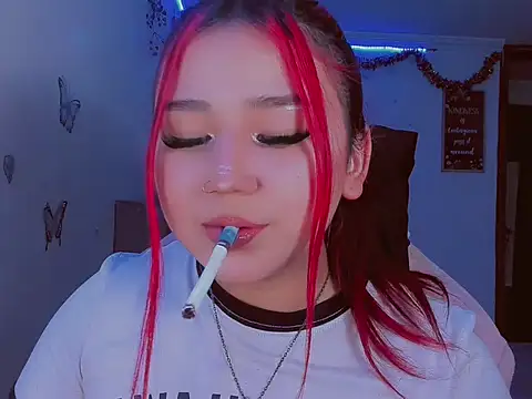 Snapshot of madisonx17 chatting on February 5, 2026, 9:54 pm madisonx17 online show from February 5, 2026, 9:54 pm