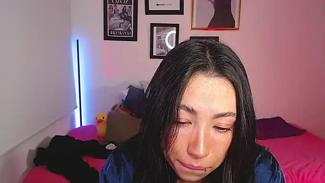 lilyy evanss online show from February 27, 2025, 1:08 am