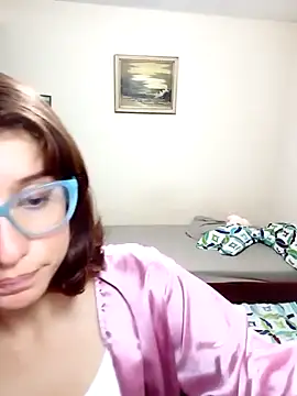 Snapshot of Luna-e-Franco1 chatting on February 9, 2025, 3:11 am Luna-e-Franco1 online show from February 9, 2025, 3:11 am