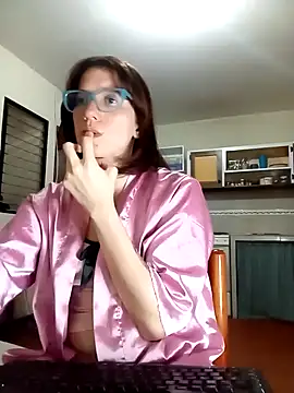 Snapshot of Luna-e-Franco1 chatting on February 12, 2025, 12:05 am Luna-e-Franco1 online show from February 12, 2025, 12:05 am