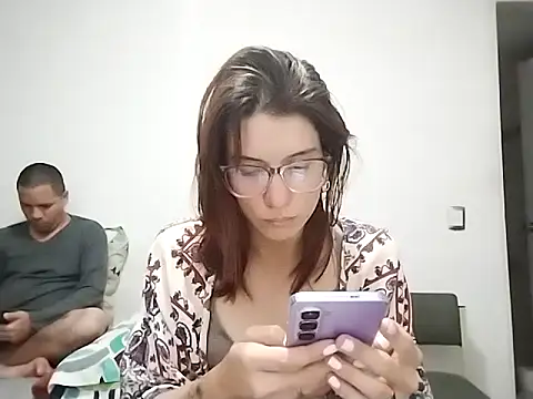 Luna-e-Franco1 online show from April 6, 2026, 12:50 am