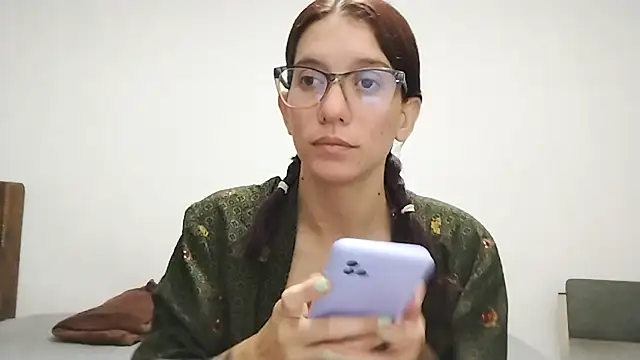 Snapshot of Luna-e-Franco1 chatting on December 15, 2025, 11:53 pm Luna-e-Franco1 online show from December 15, 2025, 11:53 pm