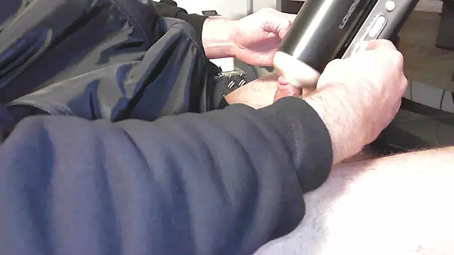 Snapshot of LasseVonLarson chatting on December 12, 2024, 9:30 am LasseVonLarson online show from December 12, 2024, 9:30 am