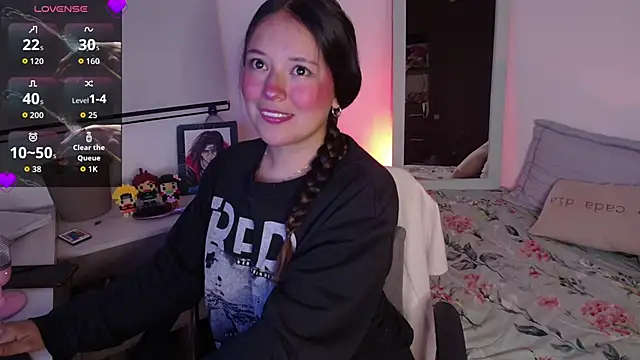 Lexie Thompson10 online show from November 4, 2025, 12:14 am