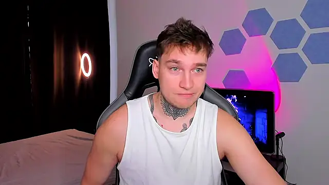 Chris Tyson online show from November 28, 2025, 7:52 am