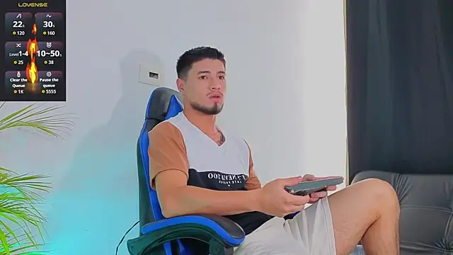 Snapshot of EdwardRoss_ chatting on November 6, 2025, 7:40 pm EdwardRoss online show from November 6, 2025, 7:40 pm