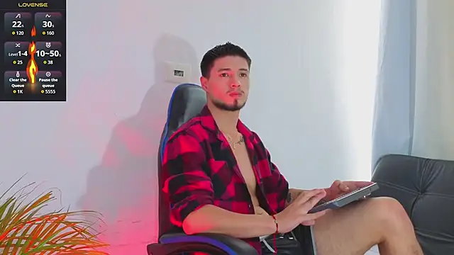 EdwardRoss  online show from February 14, 2026, 8:31 pm