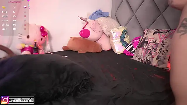 Snapshot of crystalcherr chatting on October 11, 2025, 2:18 pm crystalcherr online show from October 11, 2025, 2:18 pm