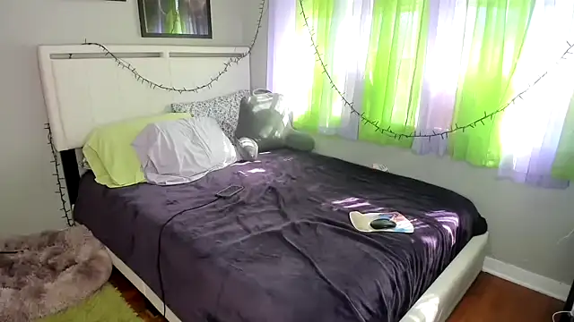 Persiasparadise online show from March 16, 2025, 7:38 pm