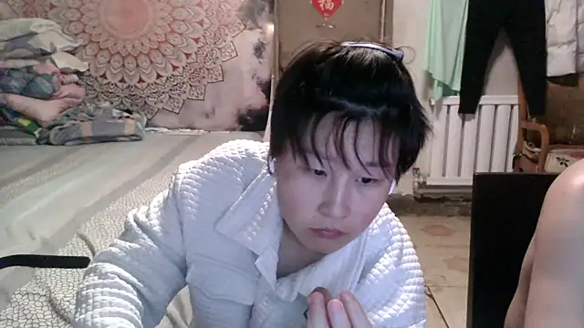 XiaNa2023 online show from December 7, 2024, 5:26 pm