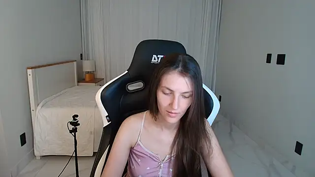 upssnowy online show from July 5, 2026, 10:27 pm