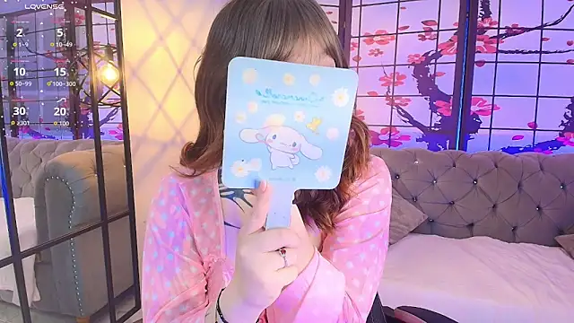 Fluffy Bubble21 online show from March 1, 2026, 4:12 am