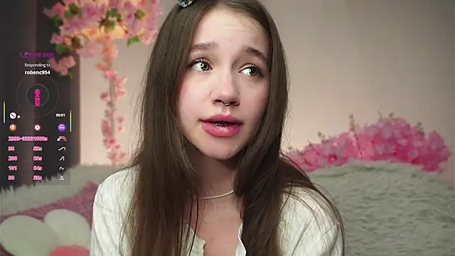 AmiLewis online show from November 9, 2025, 1:09 am