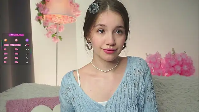 Snapshot of AmiLewis chatting on October 9, 2025, 1:17 am AmiLewis online show from October 9, 2025, 1:17 am