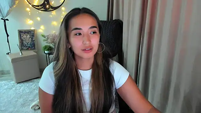 worldofkim online show from July 26, 2026, 2:57 pm