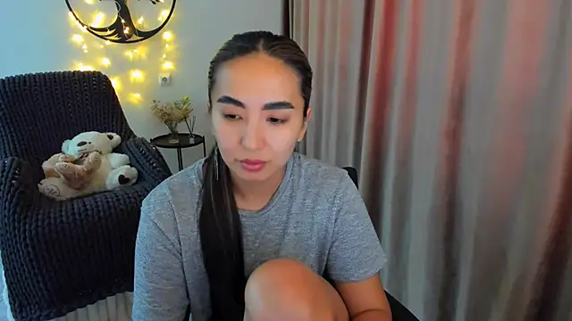 worldofkim online show from February 26, 2026, 5:18 am