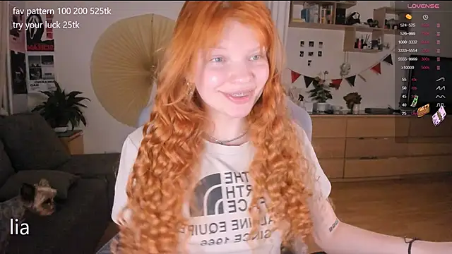 Snapshot of lil_lia chatting on October 2, 2025, 6:44 pm lil lia online show from October 2, 2025, 6:44 pm