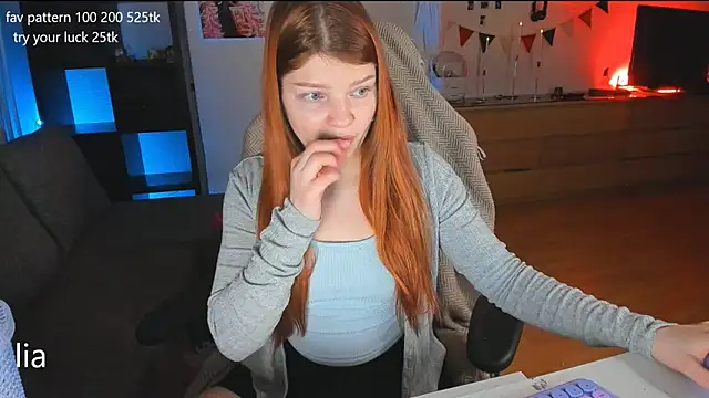 Snapshot of lil_lia chatting on January 31, 2025, 4:59 pm lil lia online show from January 31, 2025, 4:59 pm