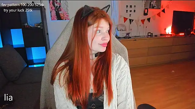 Snapshot of lil_lia chatting on February 7, 2025, 12:09 am lil lia online show from February 7, 2025, 12:09 am