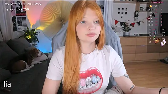 Snapshot of lil_lia chatting on September 19, 2025, 8:57 pm lil lia online show from September 19, 2025, 8:57 pm