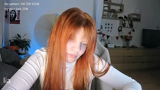 Snapshot of lil_lia chatting on April 24, 2026, 11:07 pm lil lia online show from April 24, 2026, 11:07 pm