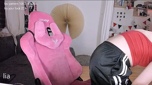 lil lia online show from November 24, 2025, 9:37 pm