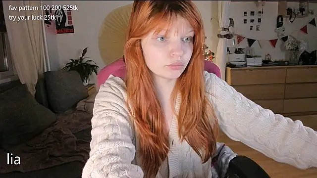 Snapshot of lil_lia chatting on January 11, 2026, 10:27 pm lil lia online show from January 11, 2026, 10:27 pm