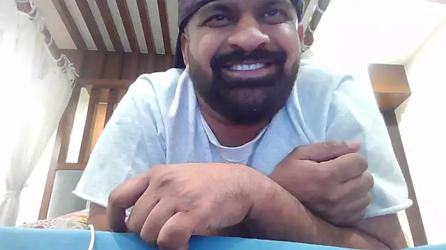 deltaforce1987 online show from December 17, 2025, 1:32 am